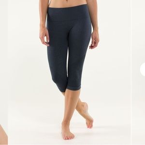 Lululemon In The Flow Crop II